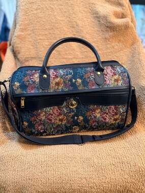 Vintage Jaguar Floral Tapestry Weekender Travel Bag with Shoulder Strap